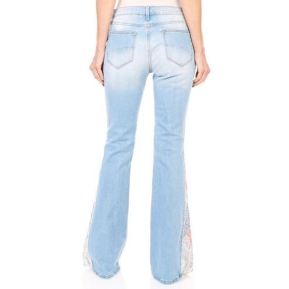 Driftwood Jeans Farrah Flare Patchwork Bandanna Print Insert Light Wash🆕NWT! - Picture 4 of 16